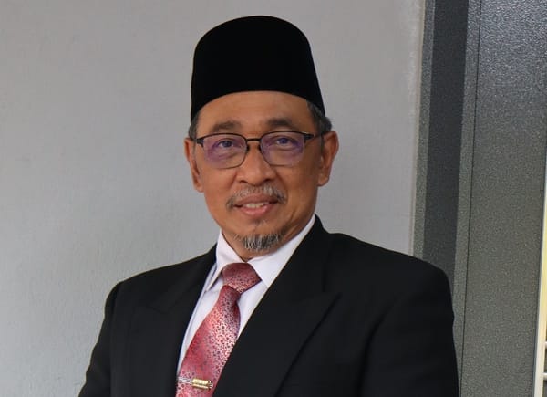 Ex-teacher Joohari Ariffin is PH’s candidate for Sg Bakap by-election